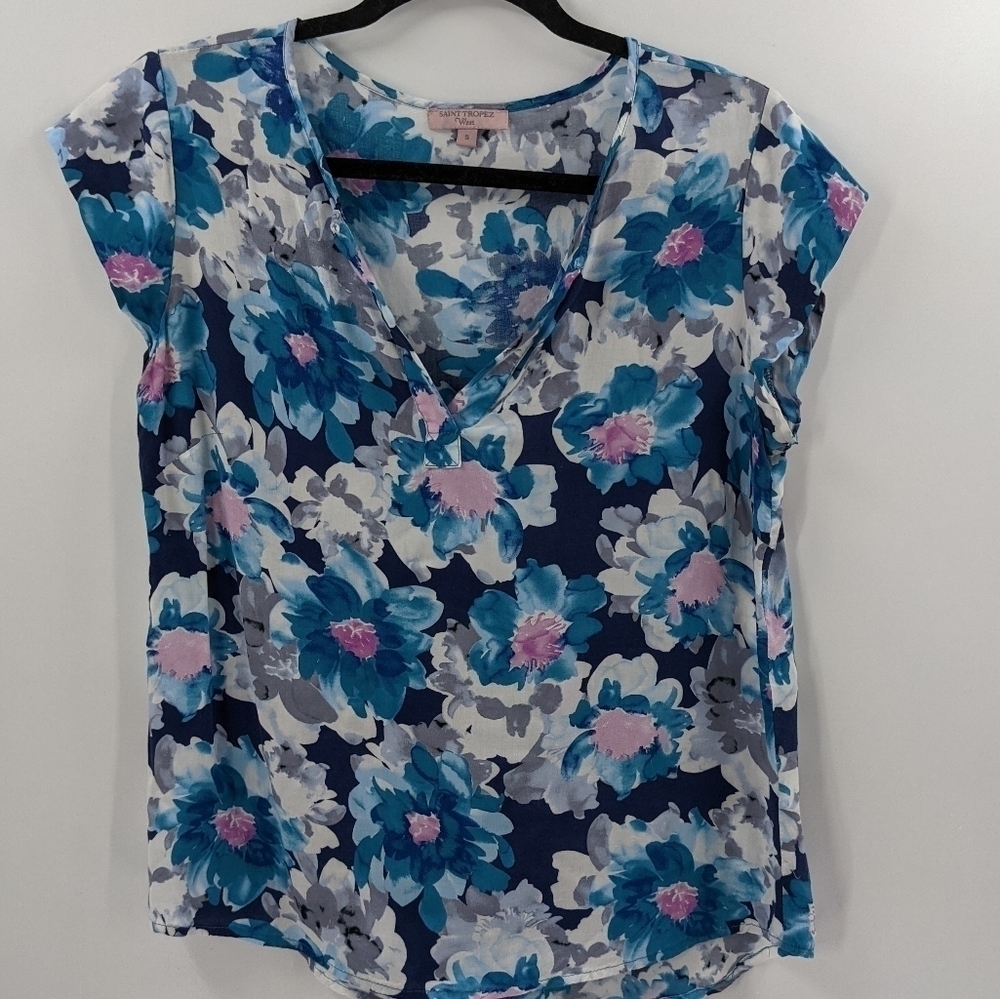 SAINT TROPEZ WEST Floral Watercolor Short Sleeve Top